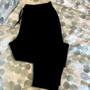 COZY EARTH JOGGERS!